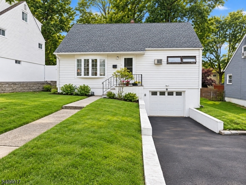 8 Marshall St, West Orange Twp.