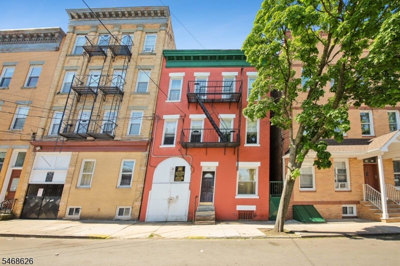 101 Warwick St, Newark City