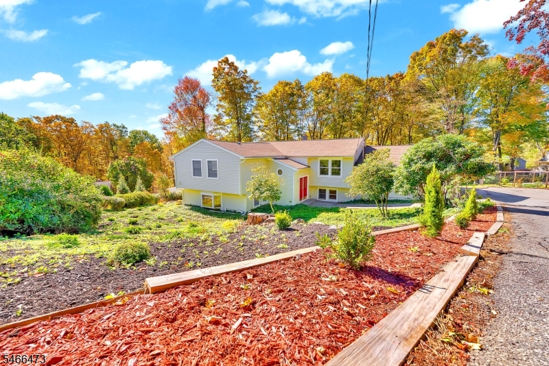 11 Mountain View Ter, Byram Twp.