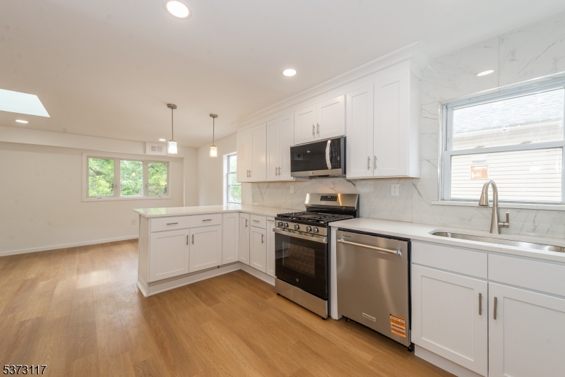 73 Clinton Pl Unit 2, Hackensack City
