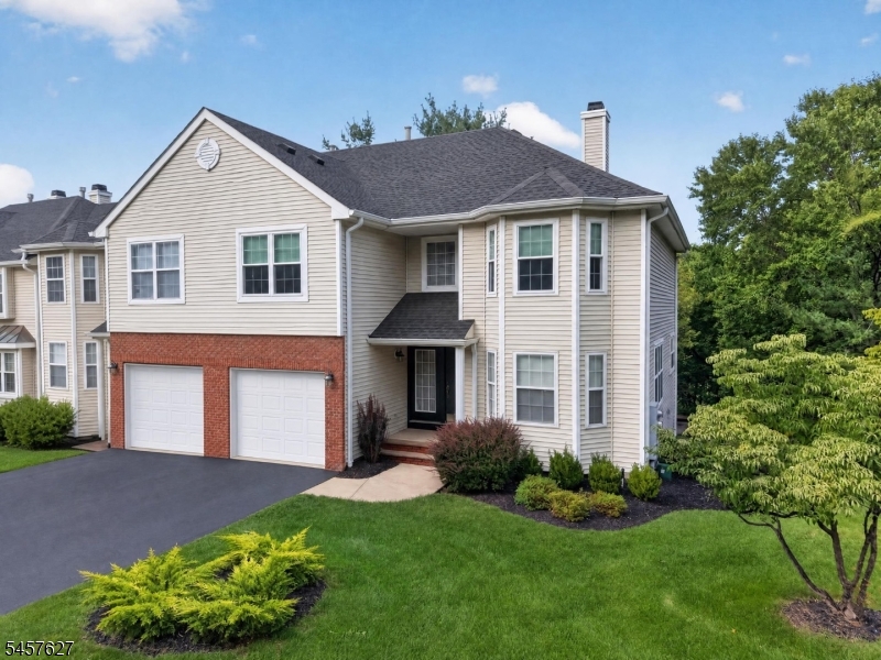 2 Shackamaxon Ter, Clinton Twp.