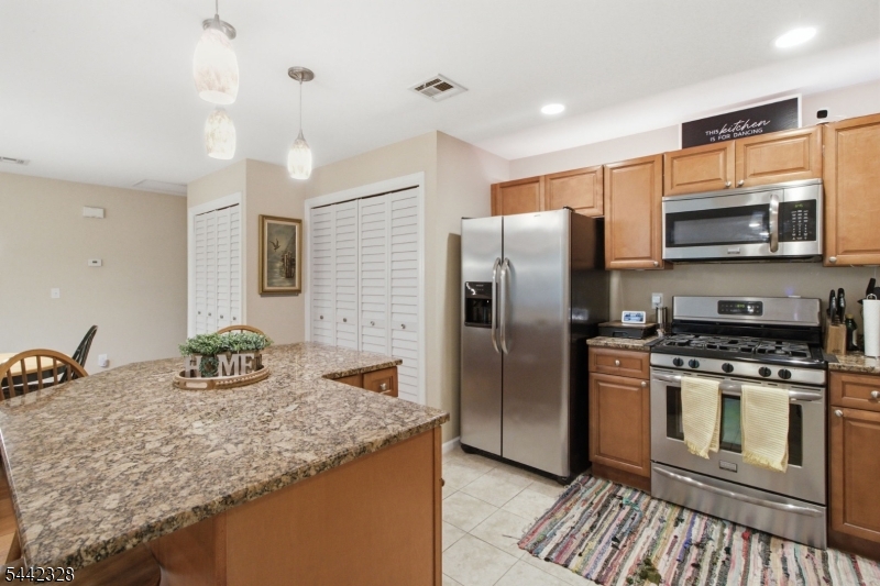9 Sam Bonnell Dr Unit 9, Union Twp.