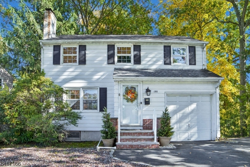 188 N Livingston Ave, Livingston Twp.