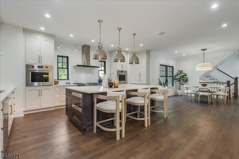 330 Hartshorn Dr, Millburn Twp.