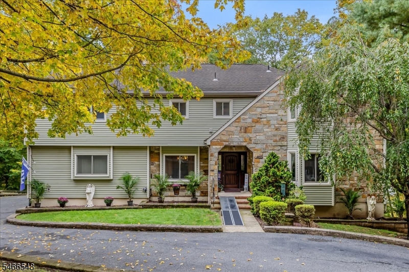 78 Knob Hill Rd, Washington Twp.