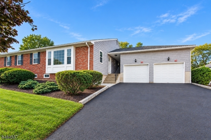 114 Brandywyne Dr, Florham Park Boro