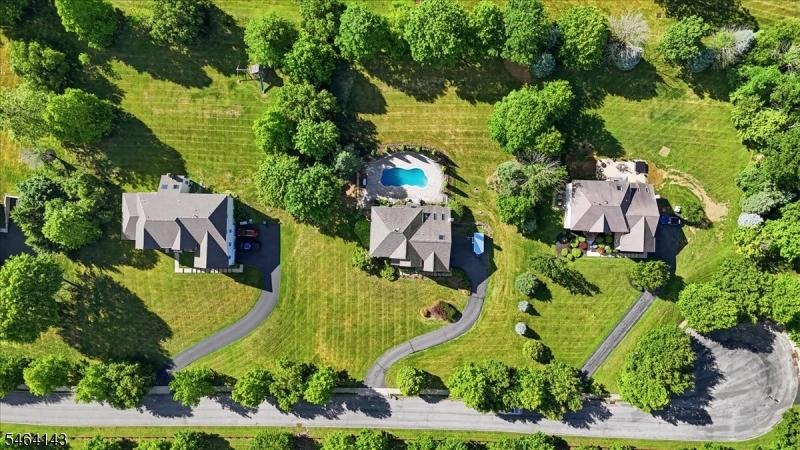 29 Old Schoolhouse Rd, Bethlehem Twp.