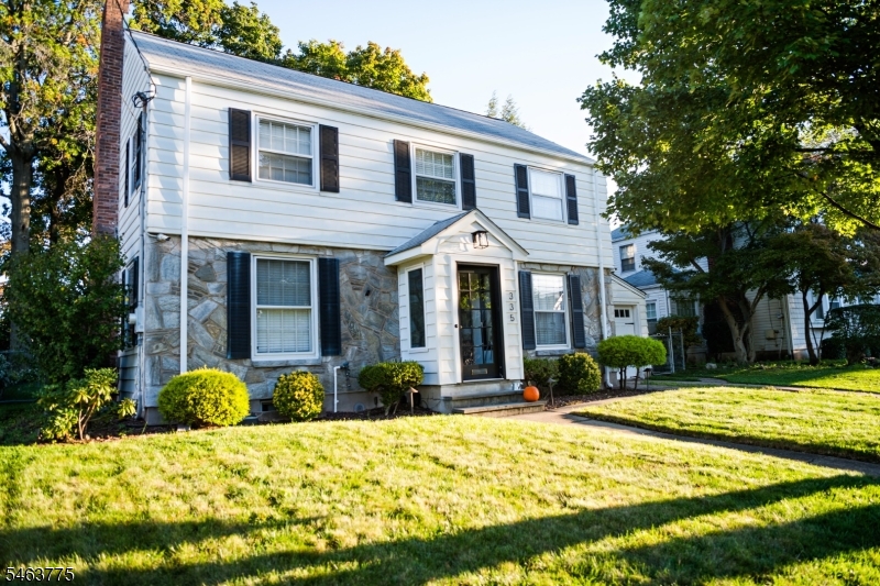 335 Watchung Ave, Bloomfield Twp.