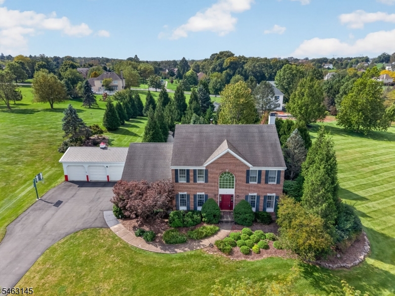 7 Stark Ct, Raritan Twp.