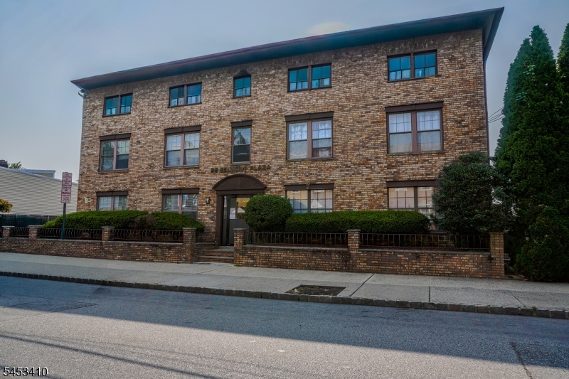 22 Belmont Avenue U-A1 Unit A1, Belleville Twp.
