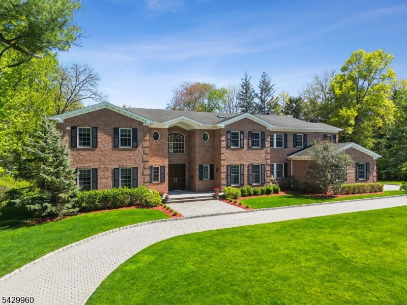 6 Grosvenor Rd, Millburn Twp.