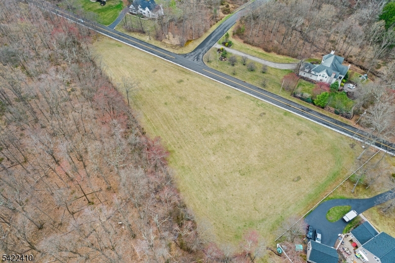 44 Broadway Road, Warren Twp.