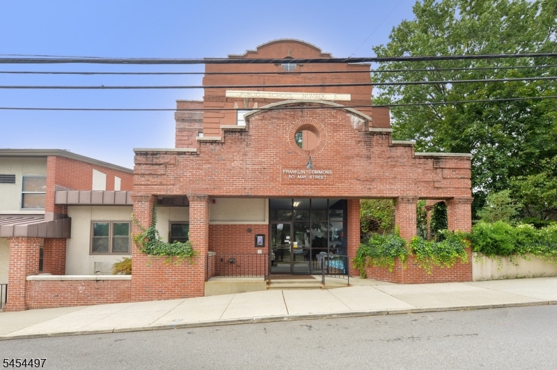 50 May St Unit 112, Hawthorne Boro