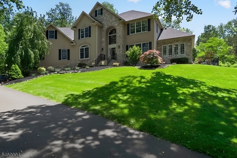 41 SUTTON FARM ROAD, Delaware Twp.