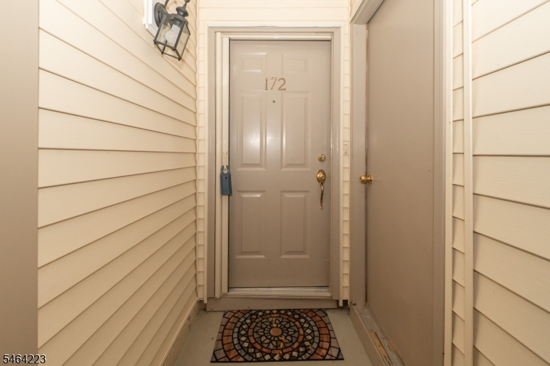 172 Potomac Dr, Bernards Twp.