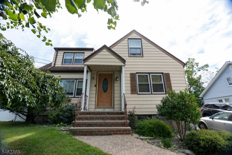 231 Globe Ave, Union Twp.