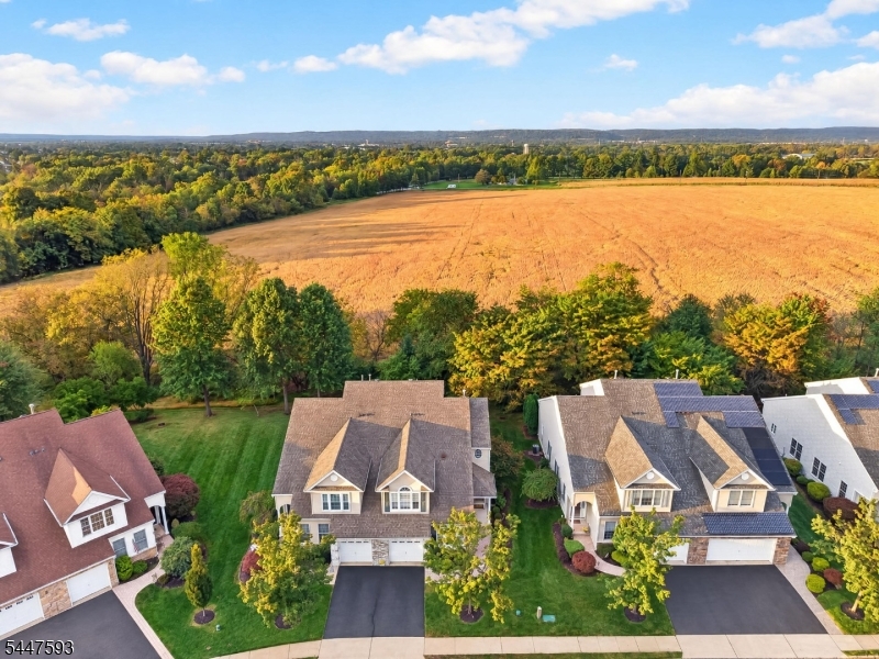 87 Saratoga Ct, Franklin Twp.
