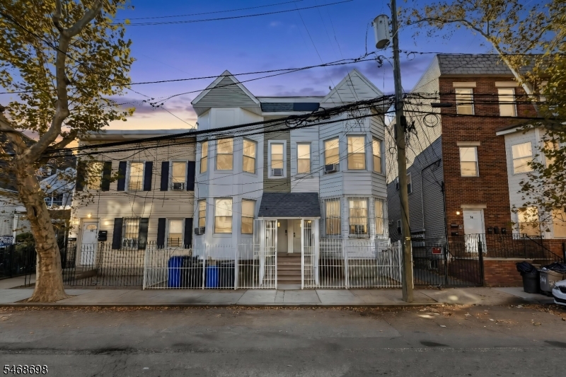 72 Summer Ave, Newark City