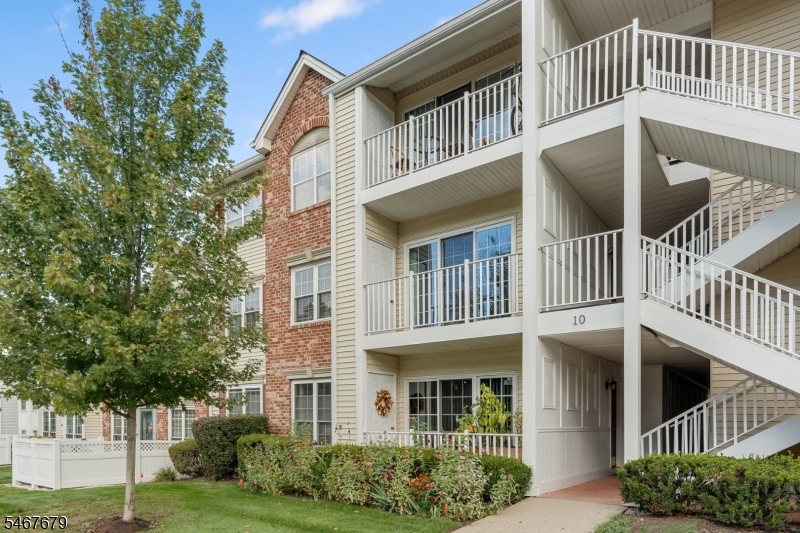 1009 Breckenridge Dr, Branchburg Twp.