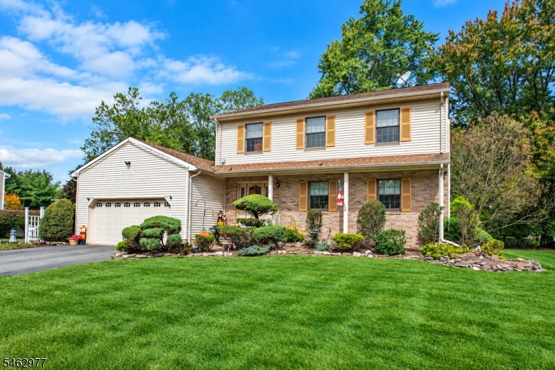 2 Rochambeau Rd, Pequannock Twp.