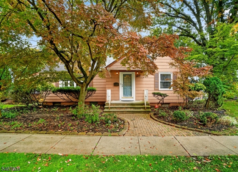 30 Oakridge Rd, West Orange Twp.