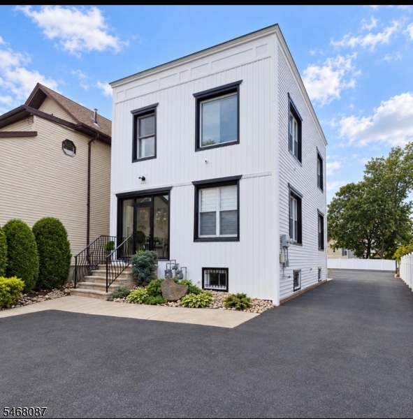 319 Rahway Ave, Elizabeth City