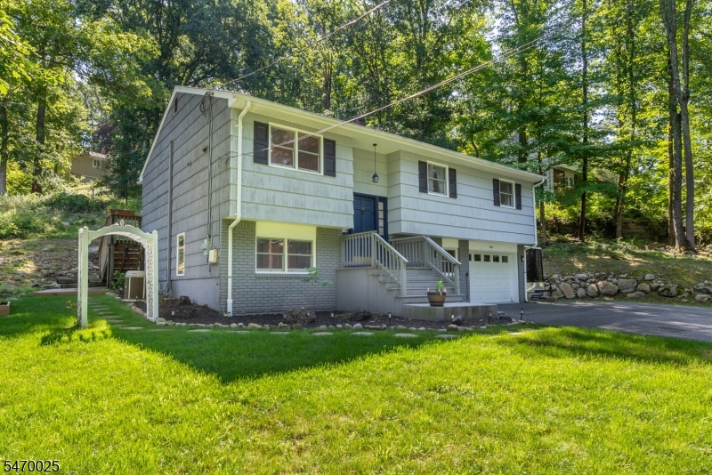 104 Ford Rd, Denville Twp.