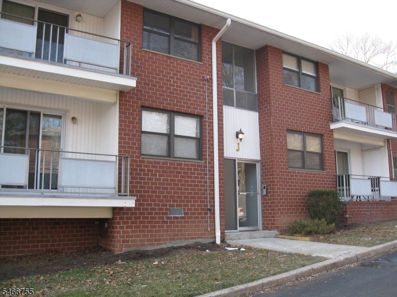 1300 Rock Ave Unit J5, North Plainfield Boro