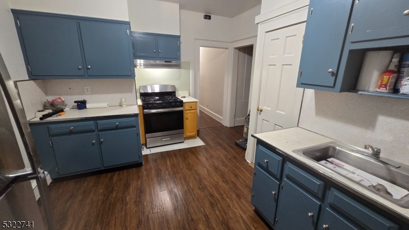 246 Lakeview Ave Unit 8, Clifton City
