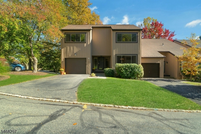 2 Sycamore Ln, Harding Twp.