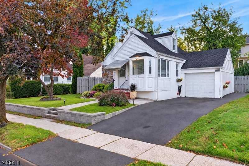 214 Floral St, Roselle Boro