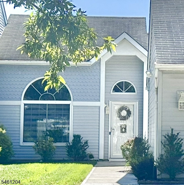 589 Madison Dr, Monroe Twp.