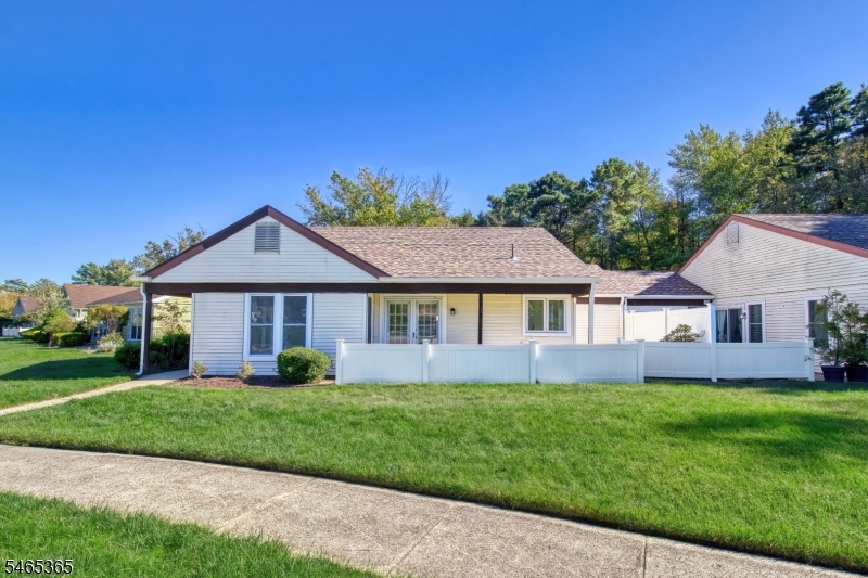 681 Huntington Dr, Manchester Twp.