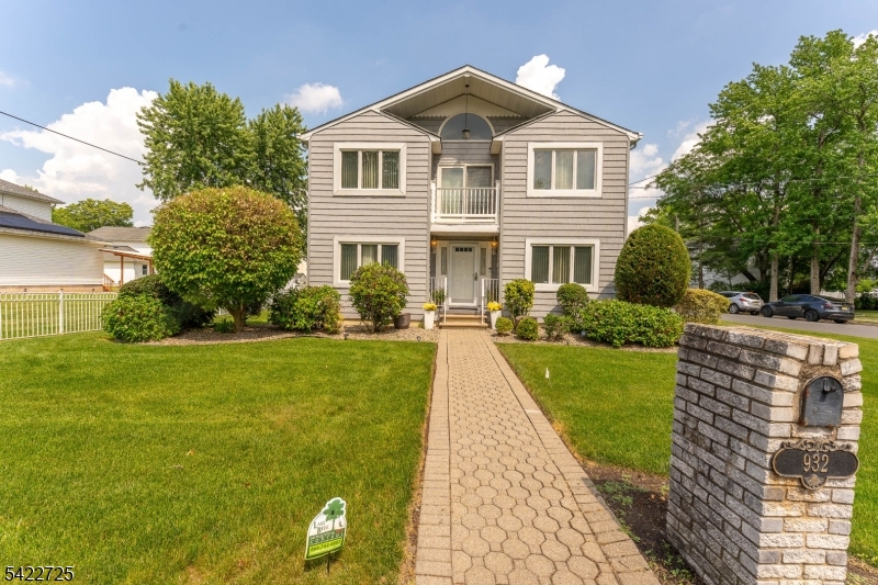 932 Beatrice Pkwy, Edison Twp.