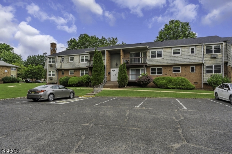 514 Andria Ave Unit 165, Hillsborough Twp.