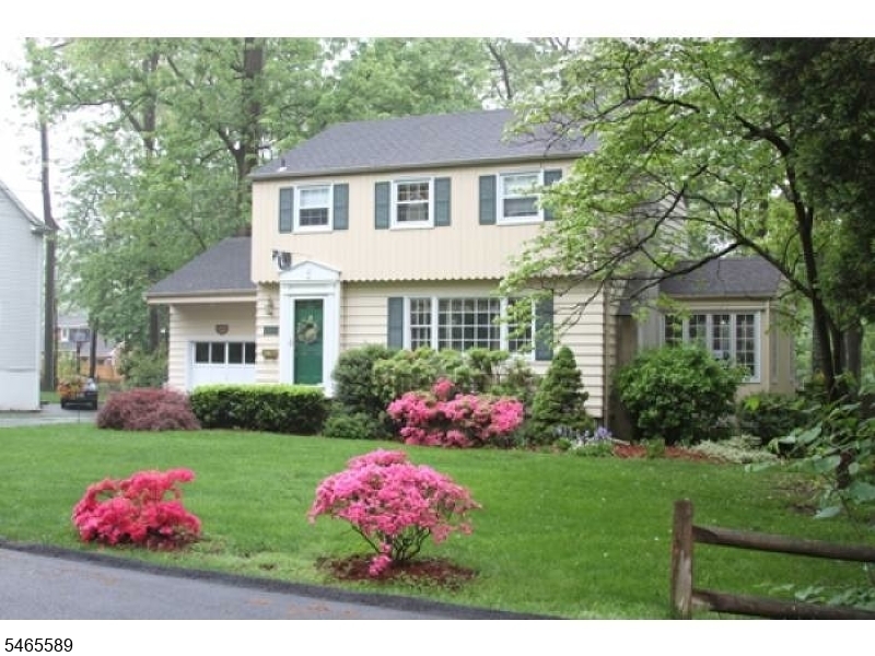 20 Beechwood Dr, Wayne Twp.