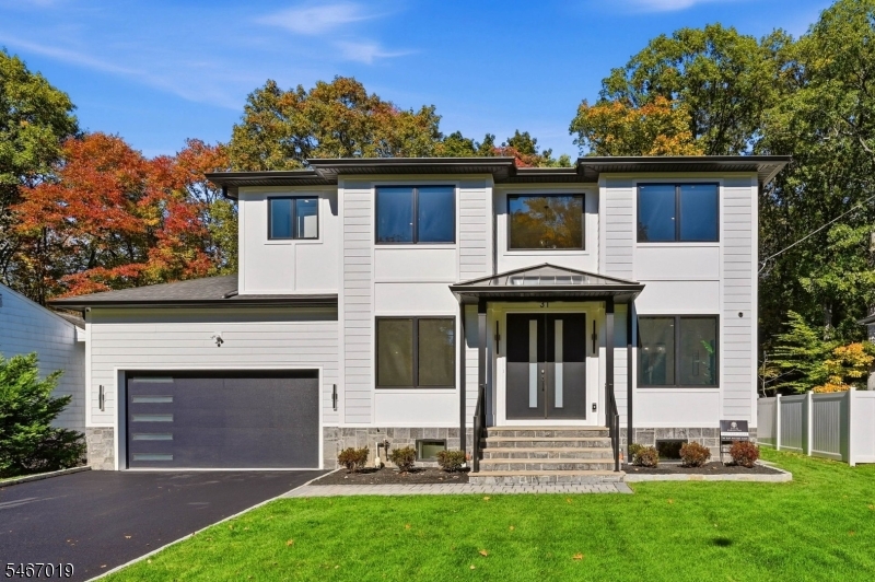 31 Ashwood Dr, Livingston Twp.