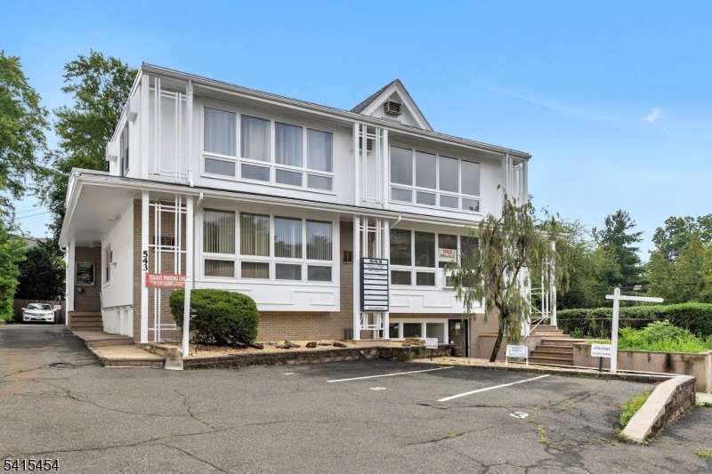 543 Valley Rd Ground level, Montclair Twp.