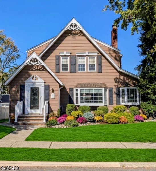 24 Hillcrest Ave, Clifton City