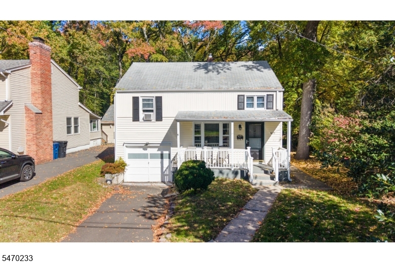 925 Sterling St, Plainfield City