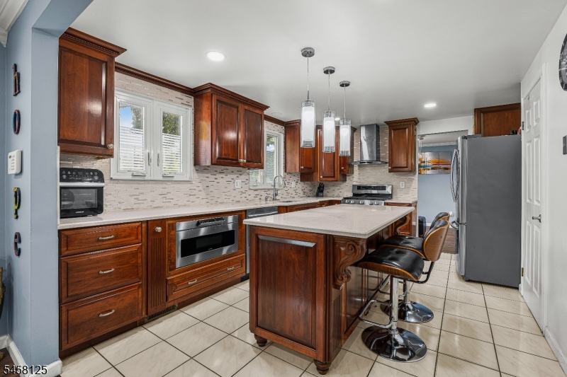 907 Mer-Edin Burg Rd, Hamilton Twp.