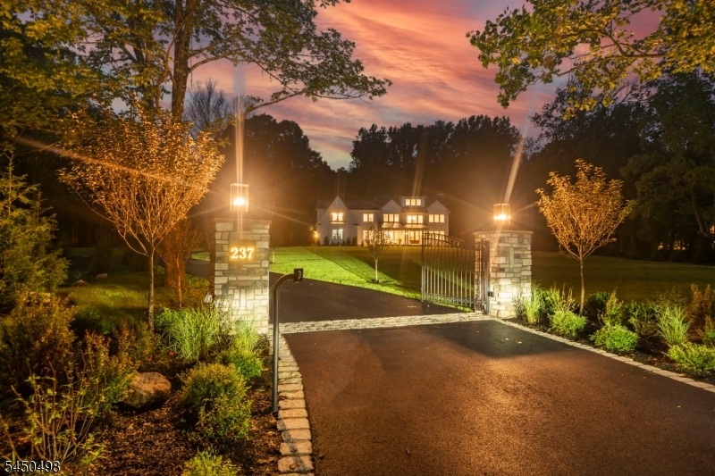 237 Mountainside Rd, Mendham Twp.